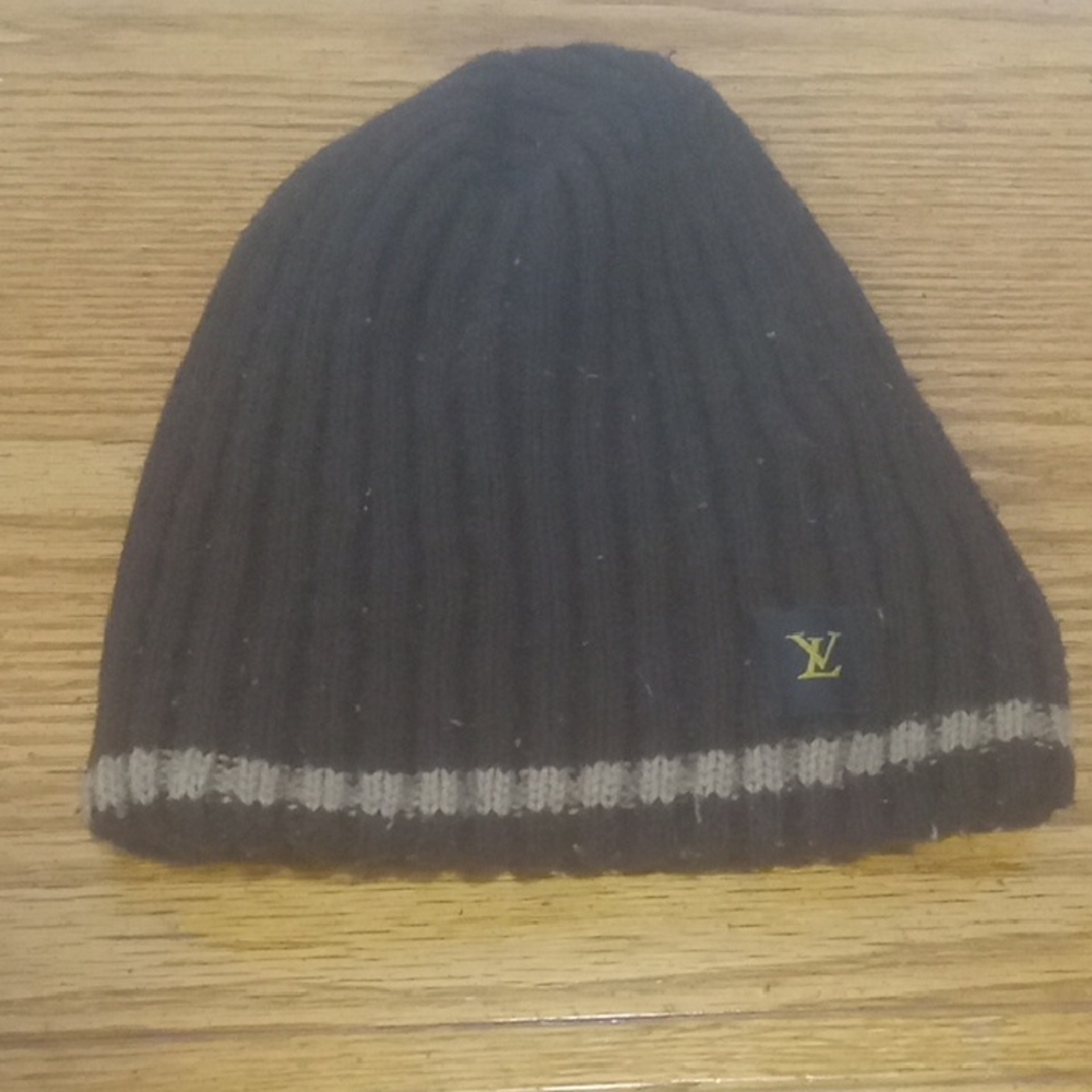 Toque - Picture 1 of 4